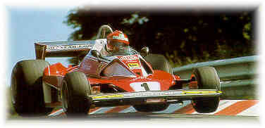 Niki Lauda dans sa Ferrari